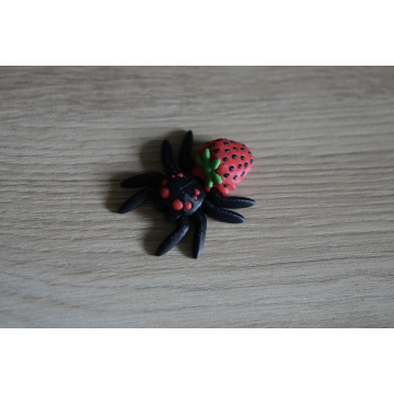 Ruchomy pająk truskawka skakun - Strawberry Tiny Spider - Cinderwing3D